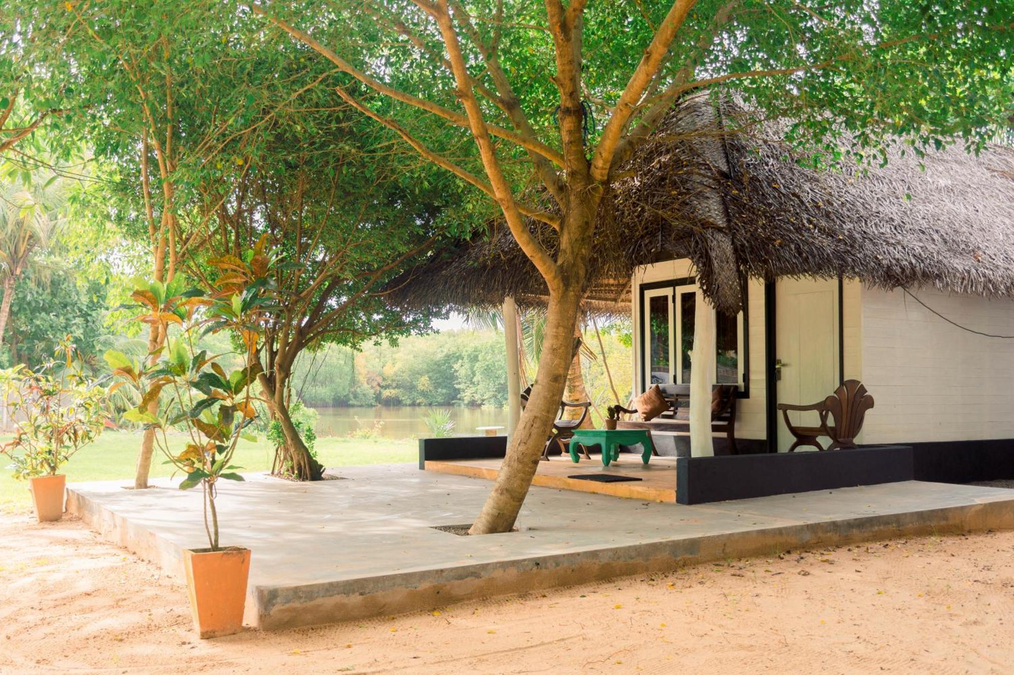 Harmony Beach Resort Tangalle Ngoại thất bức ảnh