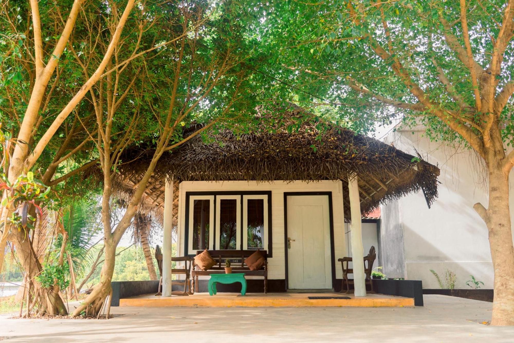 Harmony Beach Resort Tangalle Ngoại thất bức ảnh
