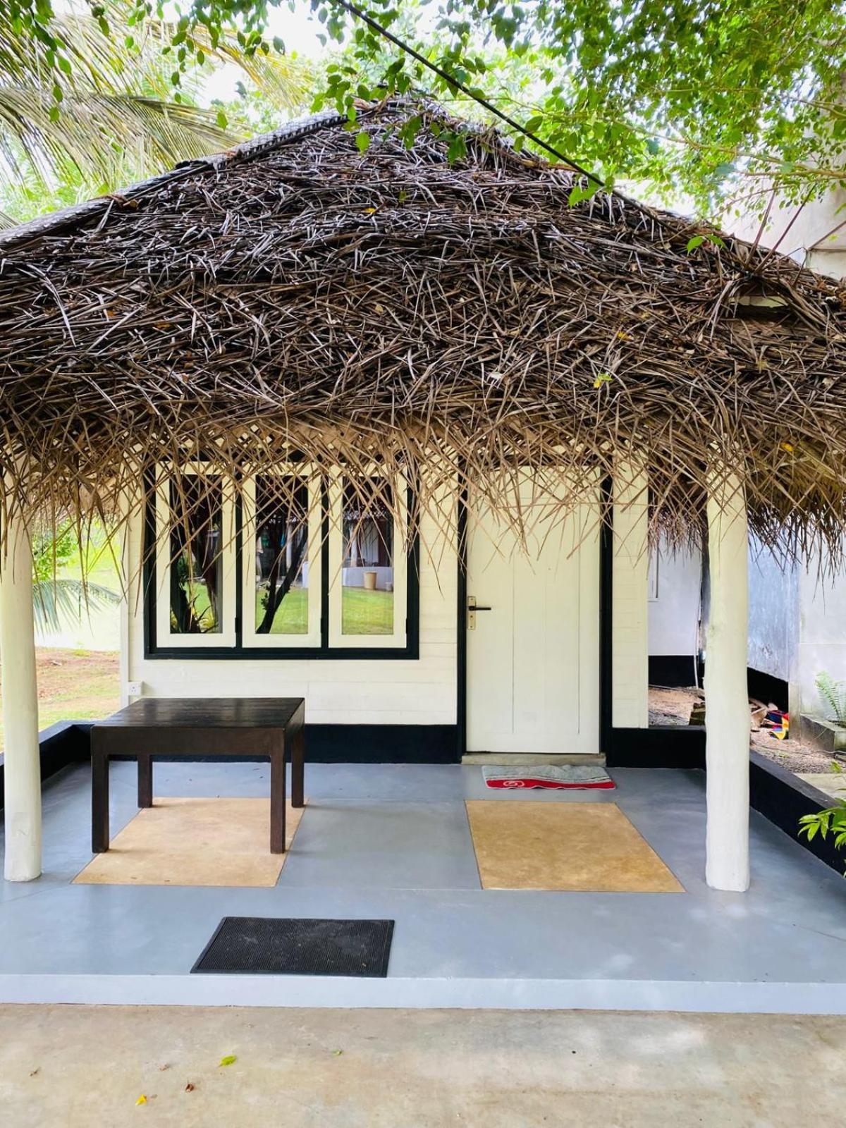 Harmony Beach Resort Tangalle Ngoại thất bức ảnh